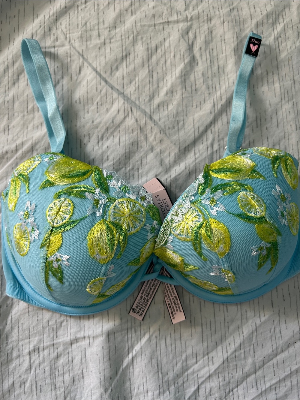 Victoria’s Secret lemon blue bra 32DD NEW
